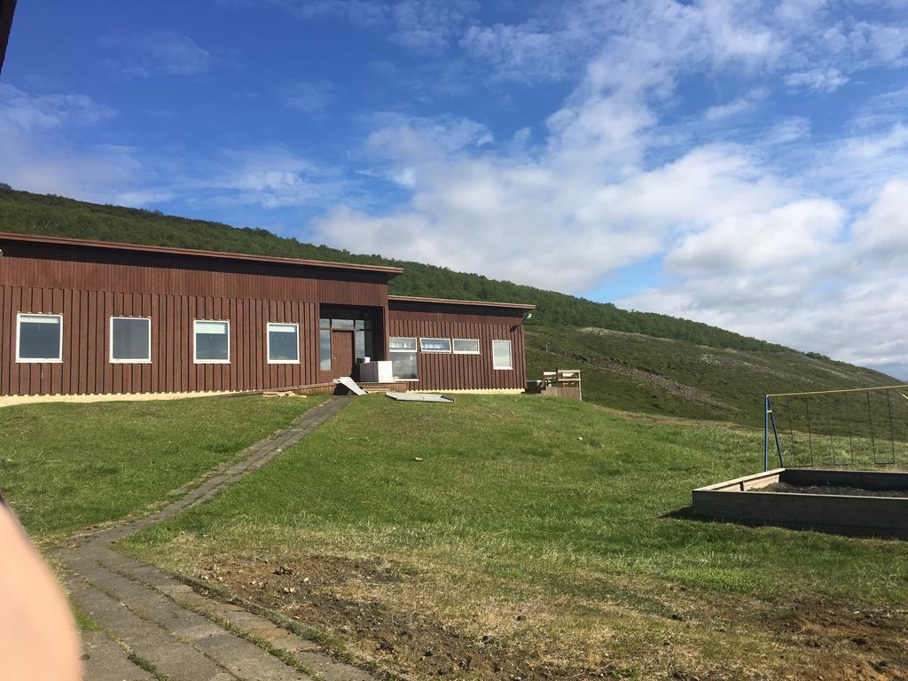 Vestmannsvatn Guesthouse Athaldalur Екстер'єр фото